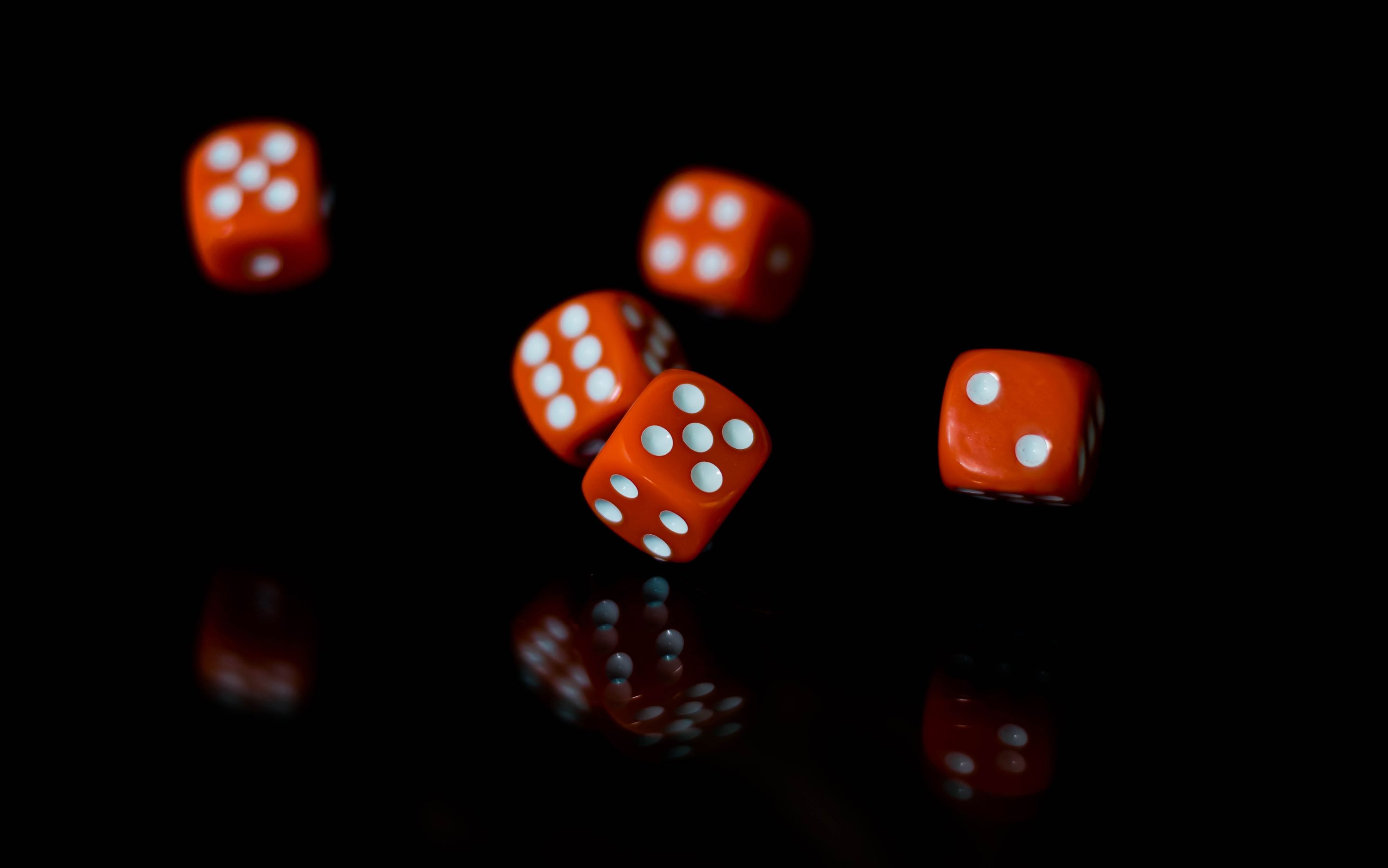The Best 5-dice games - Red dice rolling